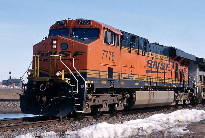 BNSF 7776 ES44DC.jpg